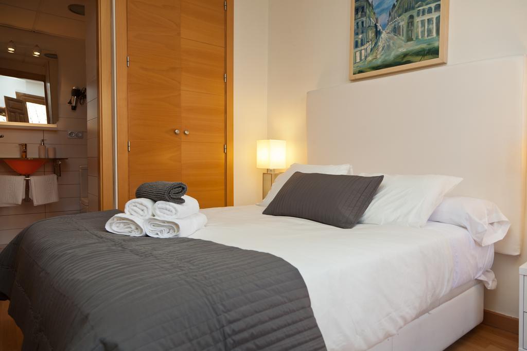 Apartamentos Elvira 21 Granada Ruang foto