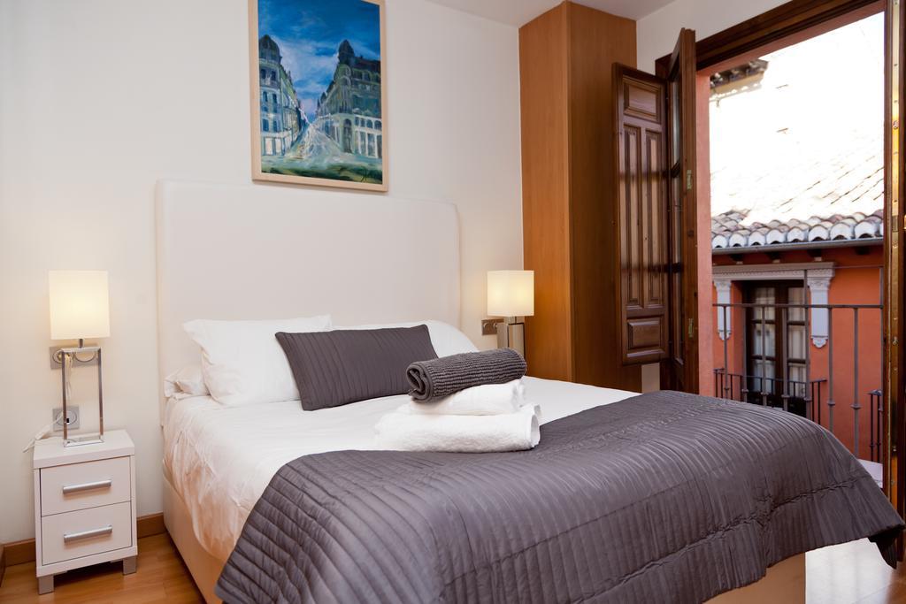 Apartamentos Elvira 21 Granada Ruang foto
